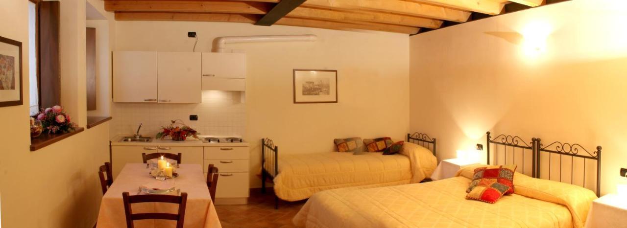 Agriturismo La Staffa ヴァレッジョ・スル・ミンチョ エクステリア 写真